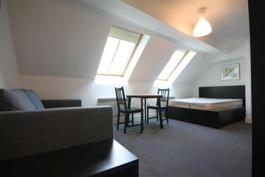 1 bed studio, Westmorland Road, Newcastle Upon Tyne, Newcastle, NE14EG - Image 3